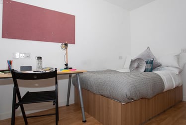 1 bed flat, Cowgate, Old Town, Edinburgh, EH11NQ - Image 11